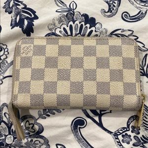 Louis Vuitton Azure Damier zippered wallet